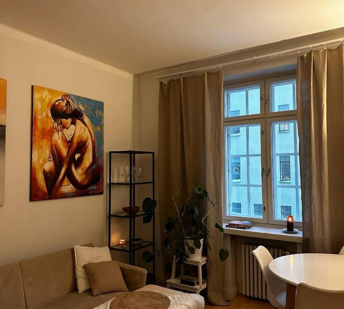 Compact One-Bedroom Apartment In Taka-Toeoeloe Helsinki