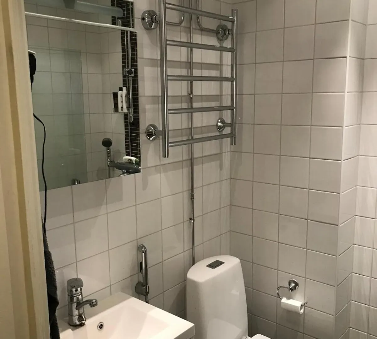 Compact One-Bedroom Apartment In Taka-Toeoeloe Helsinki